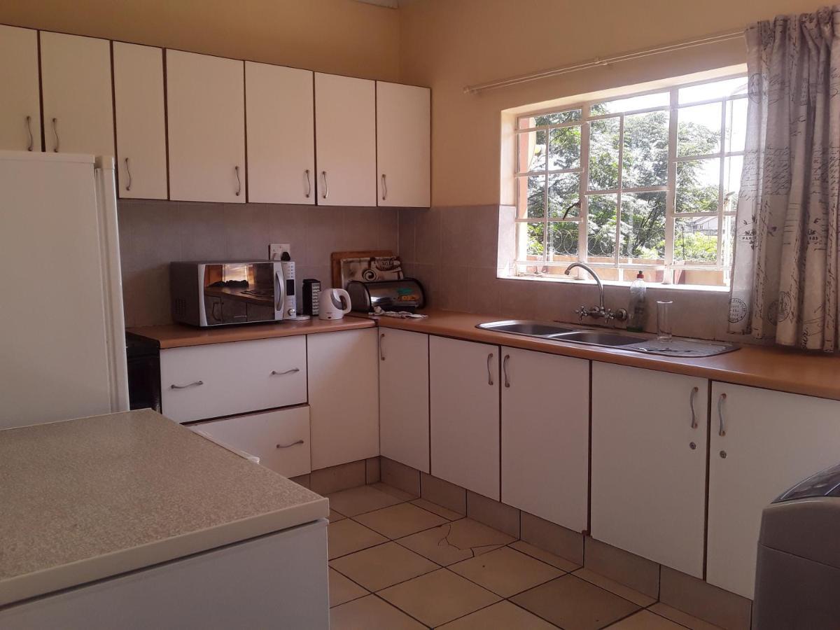 Vuya Nathi Bed And Breakfast Манзини Екстериор снимка