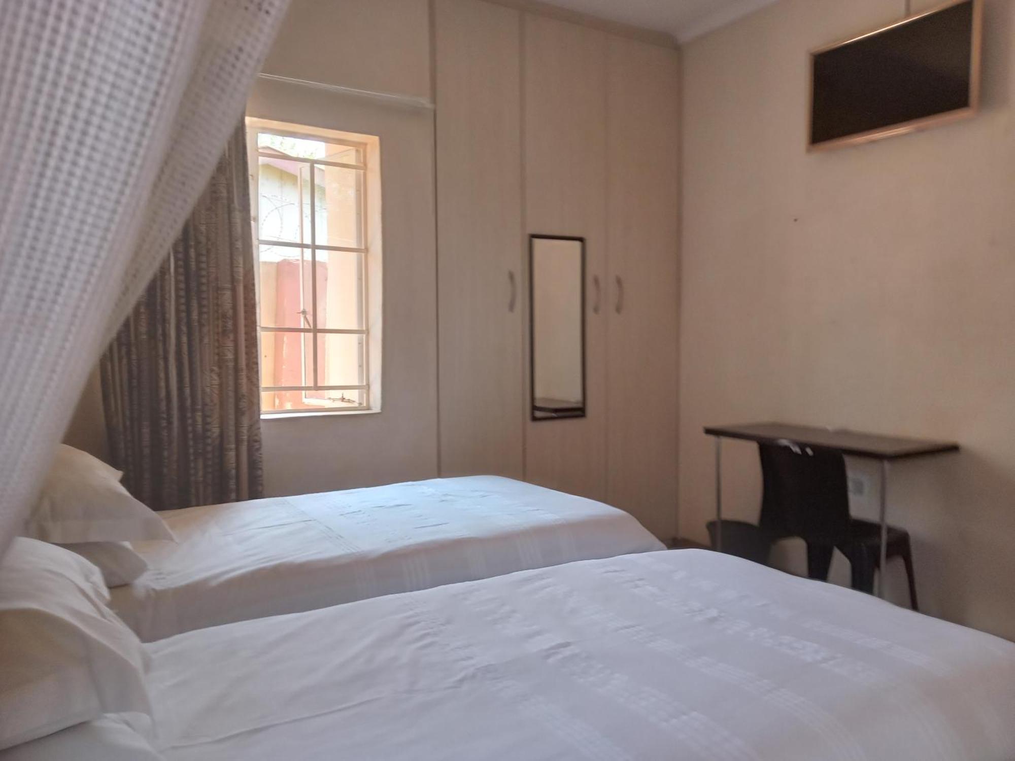 Vuya Nathi Bed And Breakfast Манзини Екстериор снимка