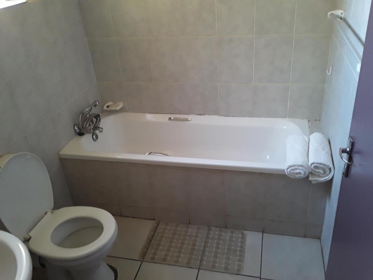 Vuya Nathi Bed And Breakfast Манзини Екстериор снимка